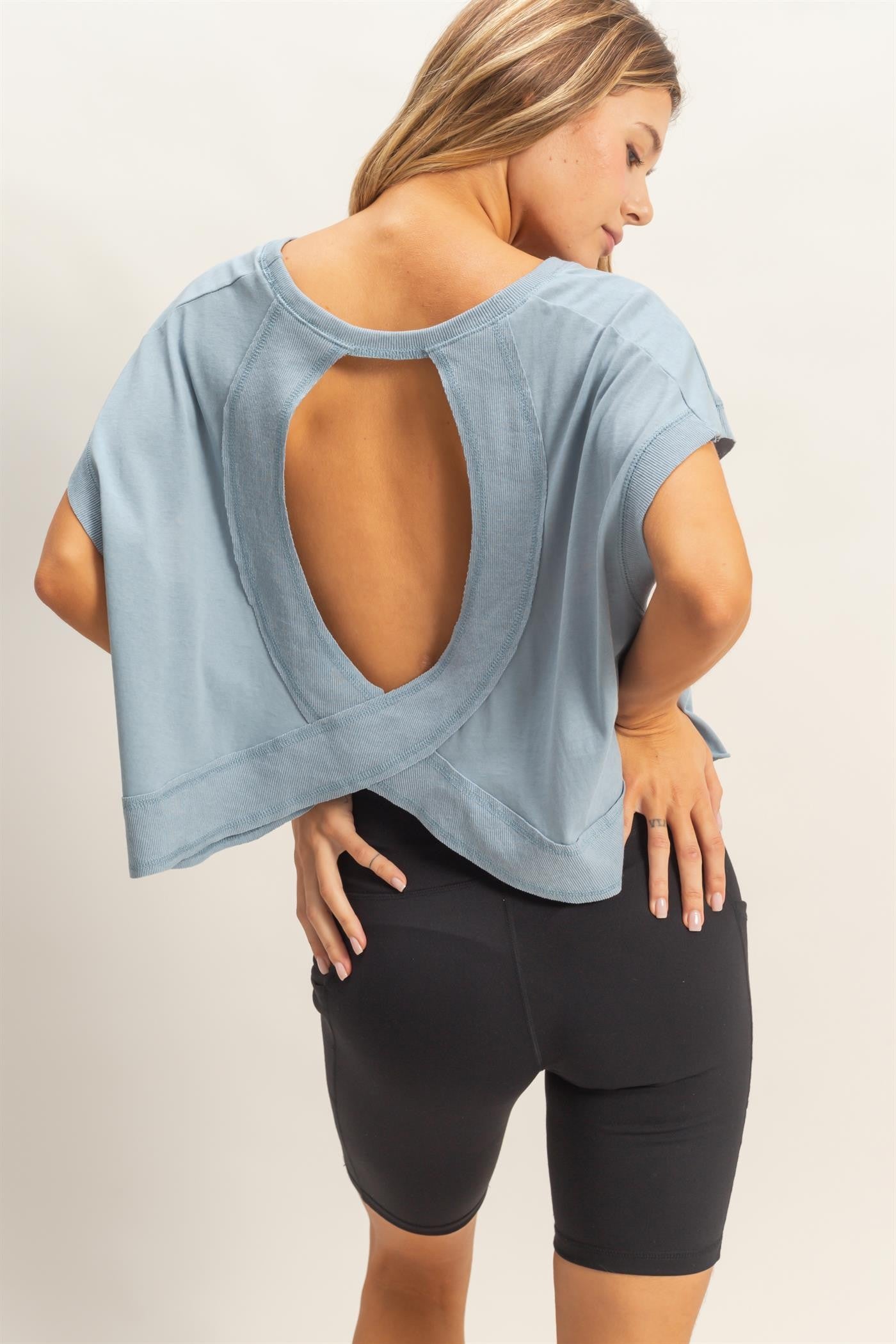 Boxy Crew Neck - Open Back