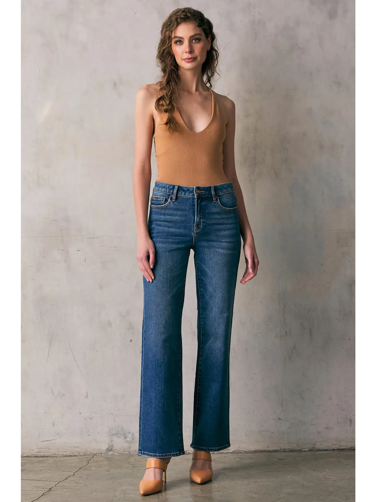Hallie Classic Straight Leg