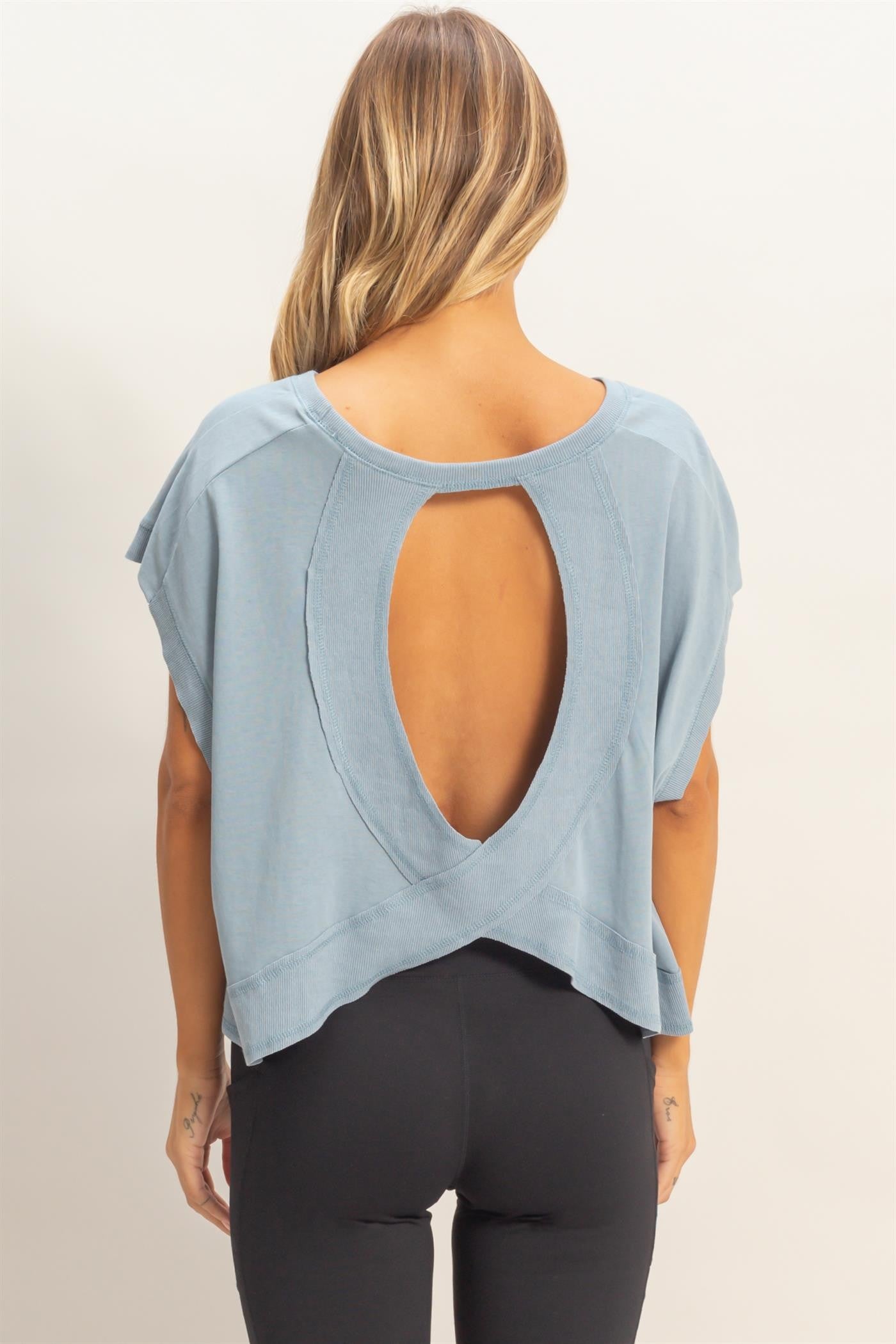 Boxy Crew Neck - Open Back
