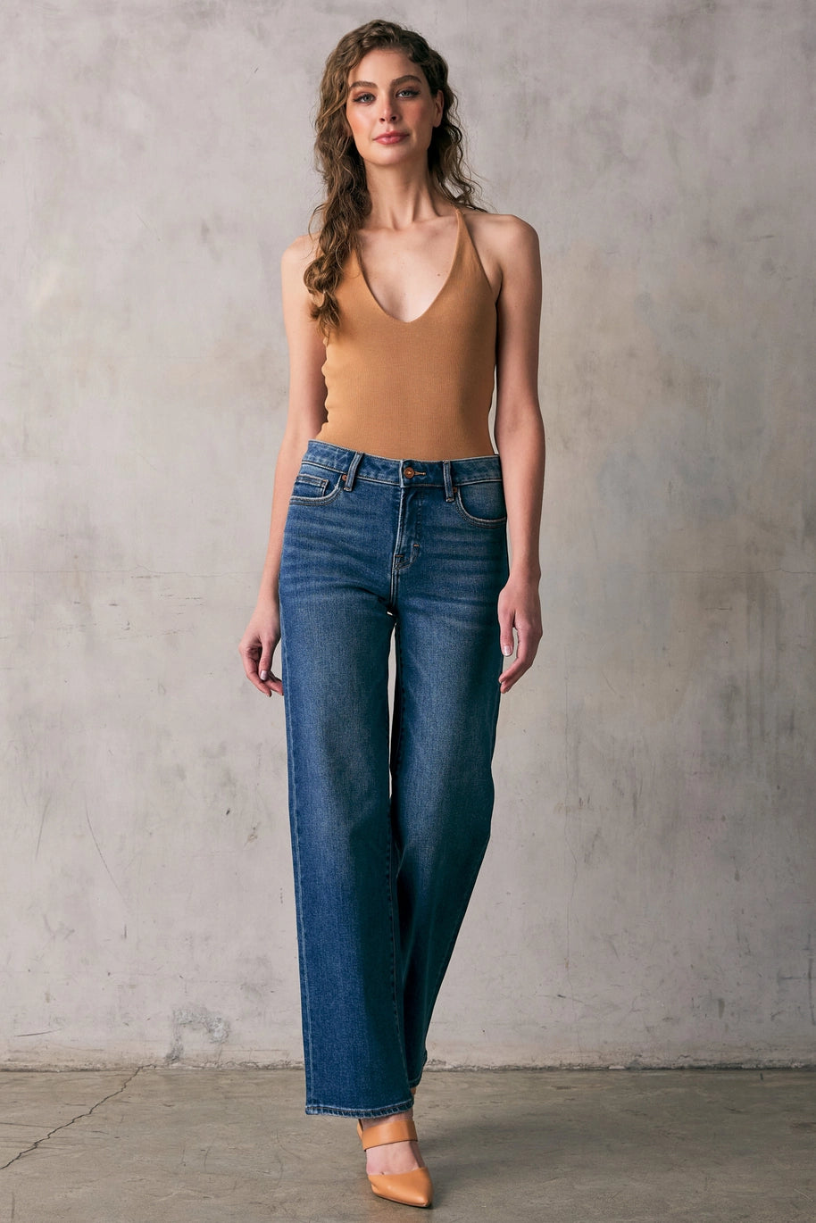 Hallie Classic Straight Leg